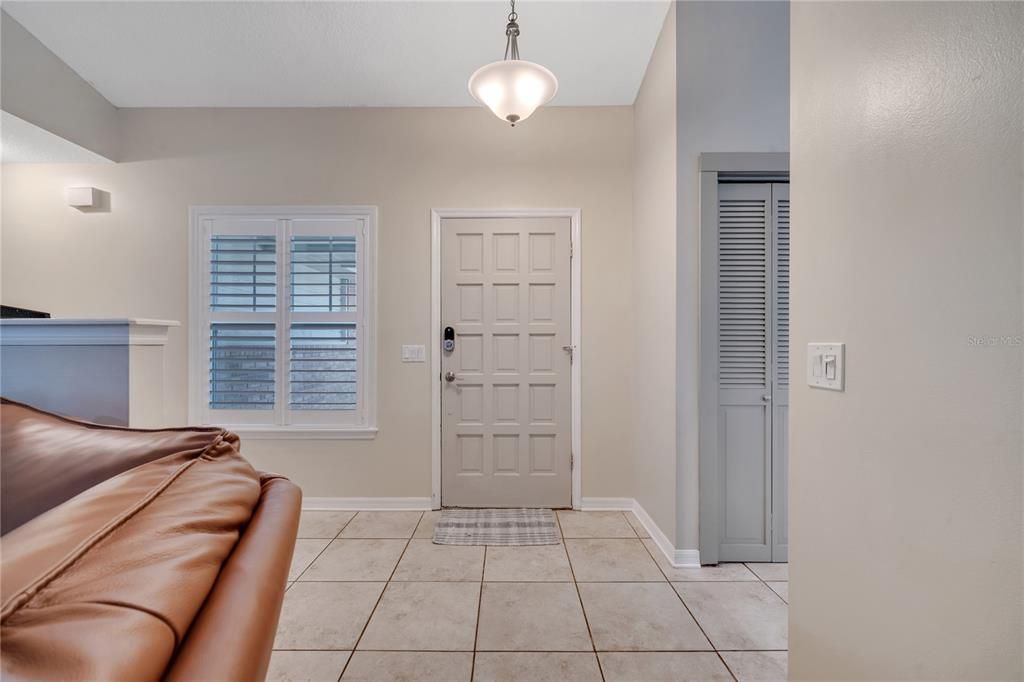 For Rent: $2,700 (3 beds, 2 baths, 1602 Square Feet)