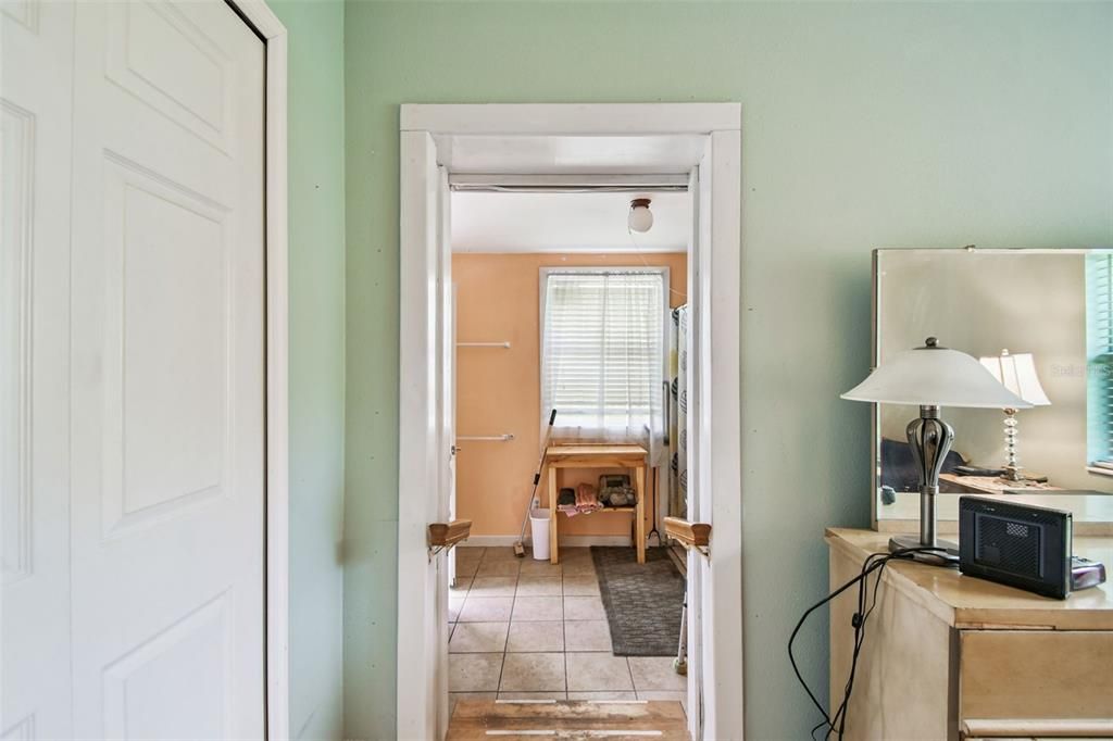 На продажу: $235,000 (2 спален, 2 ванн, 1292 Квадратных фут)