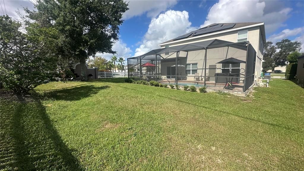 For Rent: $3,400 (5 beds, 2 baths, 2905 Square Feet)