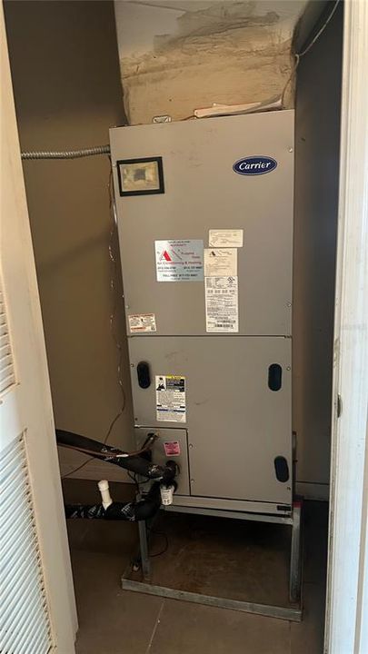 For Rent: $3,400 (5 beds, 2 baths, 2905 Square Feet)