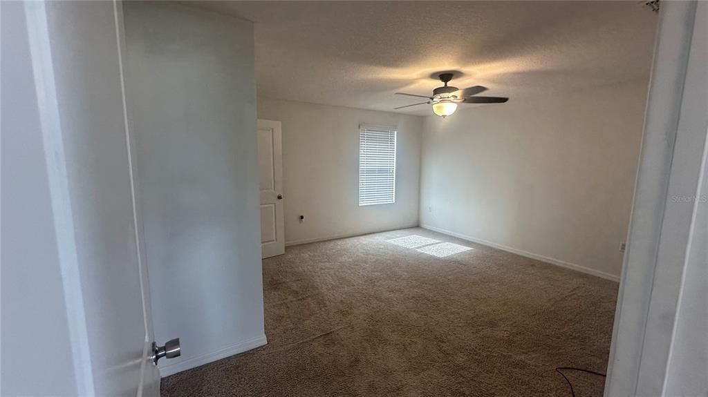 For Rent: $3,400 (5 beds, 2 baths, 2905 Square Feet)