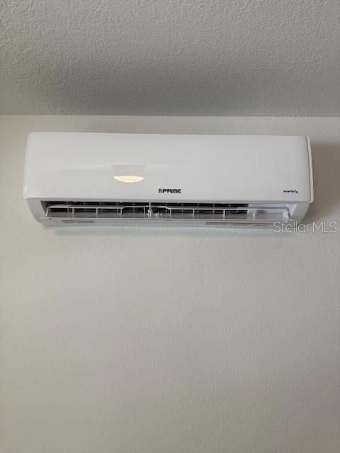 出租: $1,049 (0 贝兹, 1 浴室, 190 平方英尺)