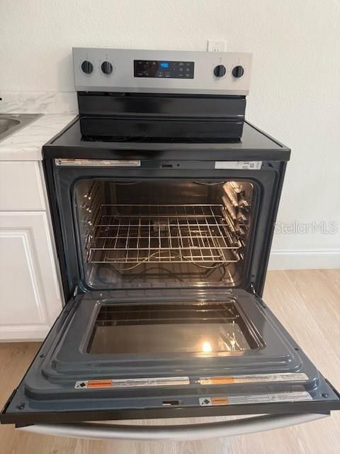 出租: $1,049 (0 贝兹, 1 浴室, 190 平方英尺)