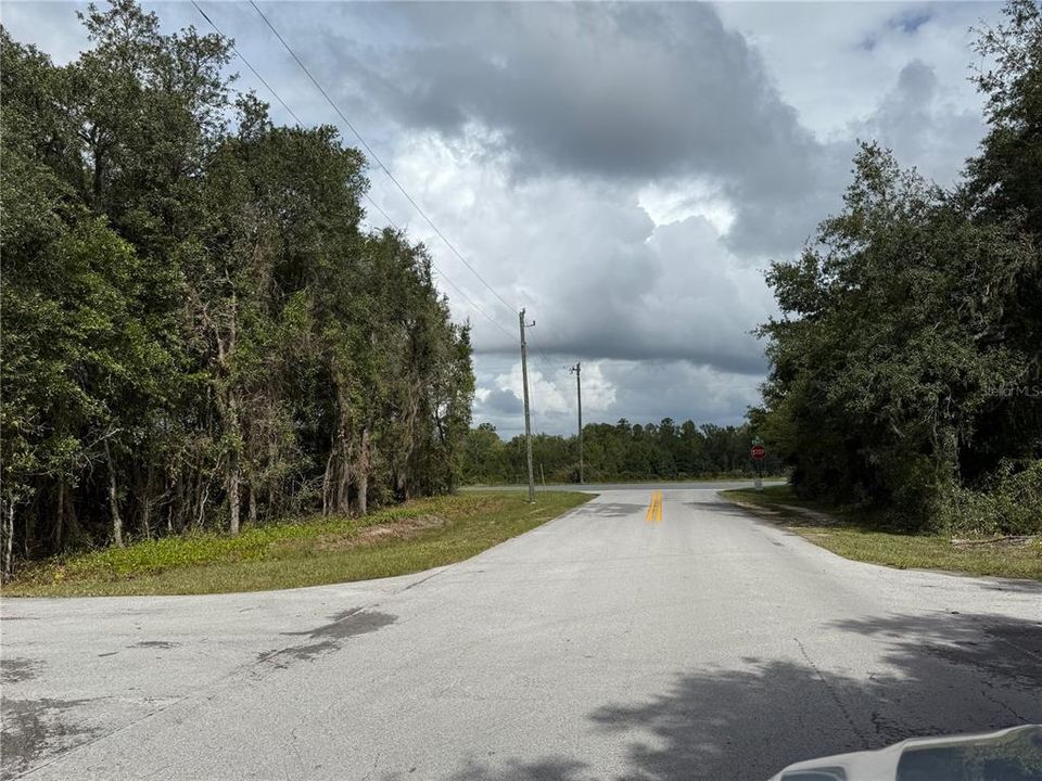 待售: $17,000 (0.37 acres)