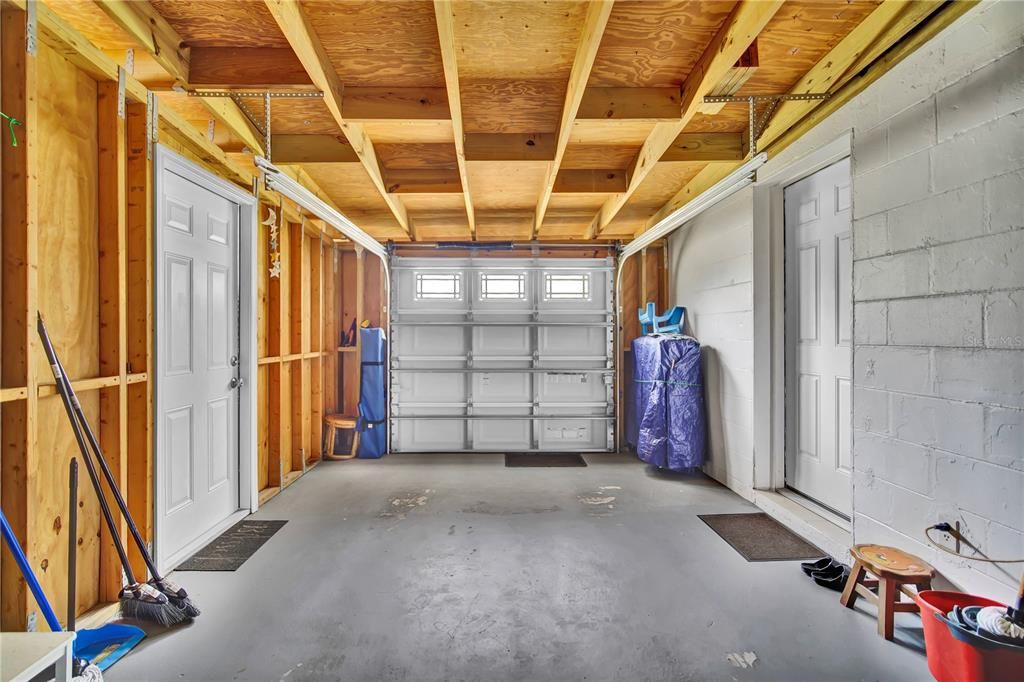 Под контрактом: $239,000 (2 спален, 1 ванн, 852 Квадратных фут)