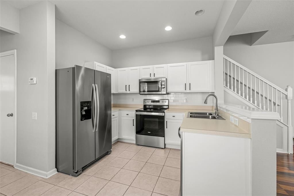 For Sale: $269,000 (3 beds, 2 baths, 1545 Square Feet)