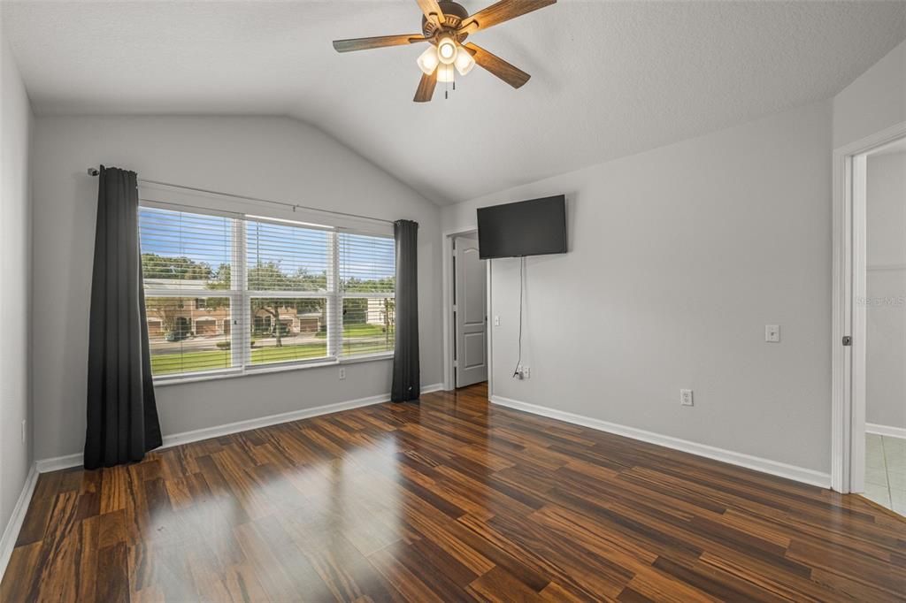 For Sale: $269,000 (3 beds, 2 baths, 1545 Square Feet)