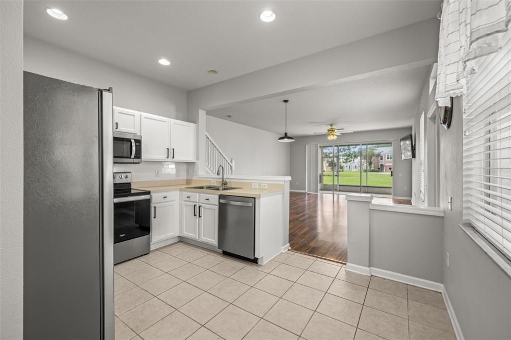 For Sale: $269,000 (3 beds, 2 baths, 1545 Square Feet)