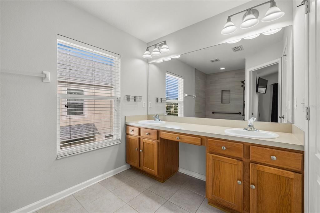 For Sale: $269,000 (3 beds, 2 baths, 1545 Square Feet)