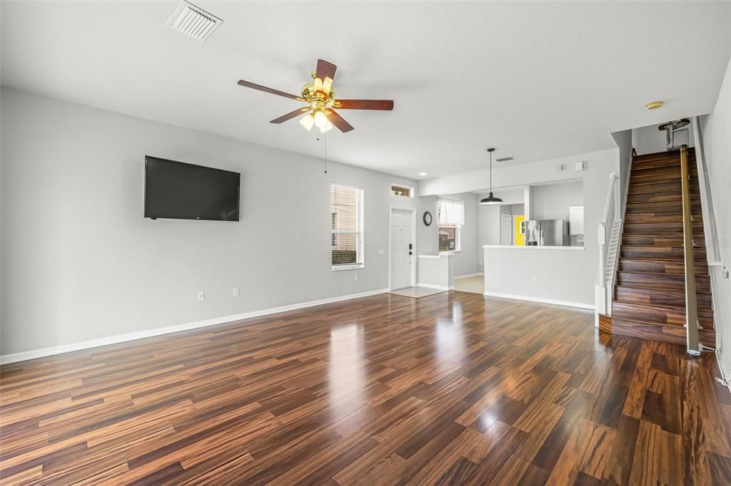 For Sale: $269,000 (3 beds, 2 baths, 1545 Square Feet)