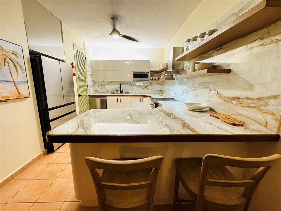 На продажу: $1,325,000 (4 спален, 2 ванн, 2100 Квадратных фут)