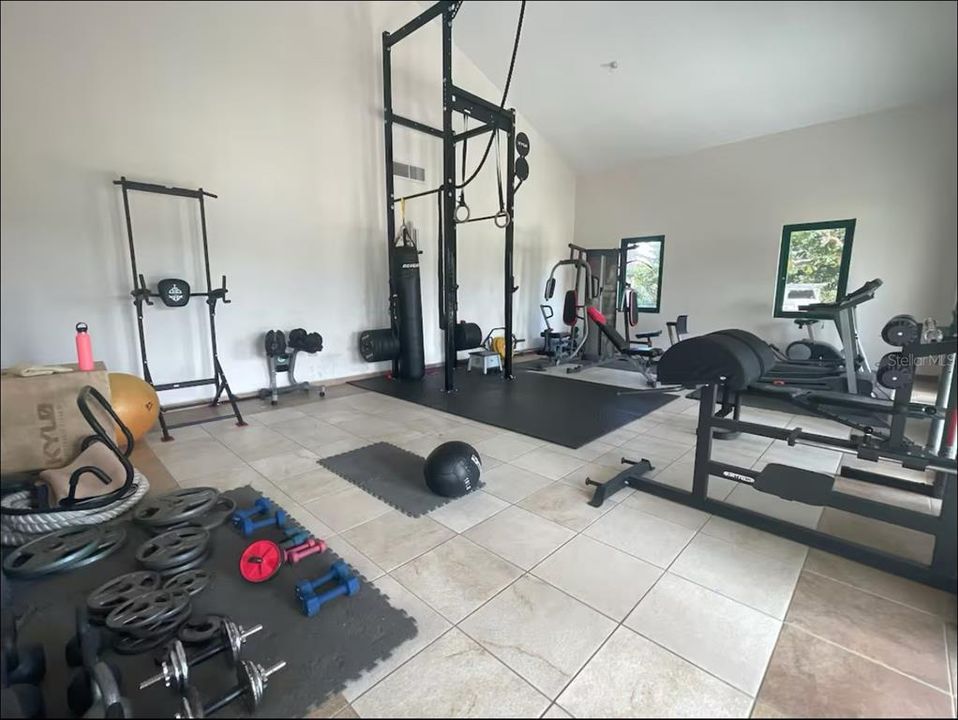 На продажу: $1,325,000 (4 спален, 2 ванн, 2100 Квадратных фут)