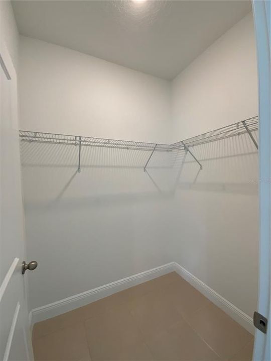 For Rent: $1,950 (4 beds, 2 baths, 1578 Square Feet)