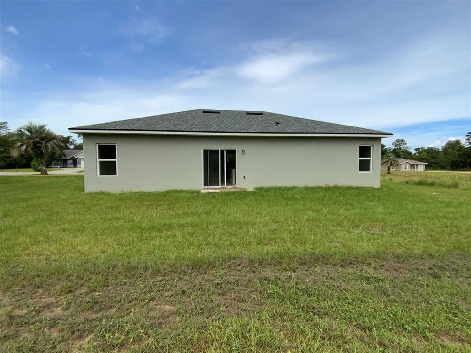 For Rent: $1,950 (4 beds, 2 baths, 1578 Square Feet)