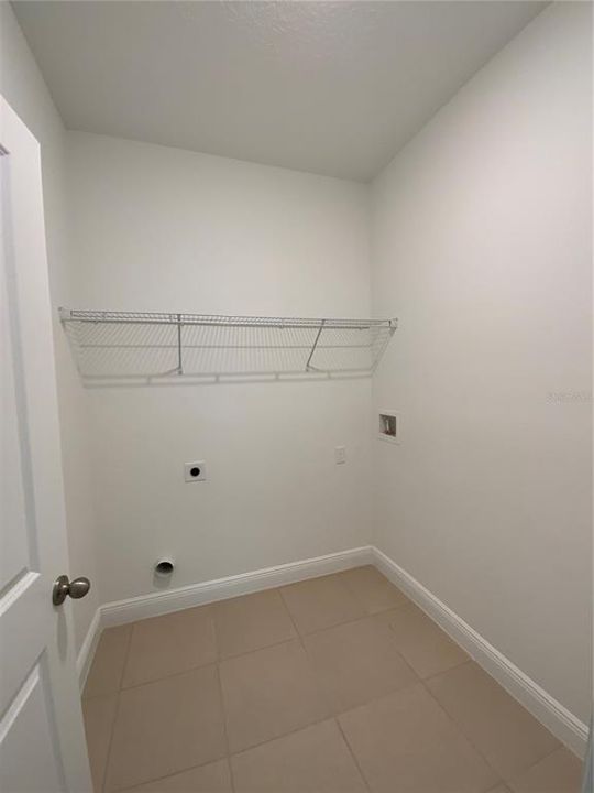 For Rent: $1,950 (4 beds, 2 baths, 1578 Square Feet)