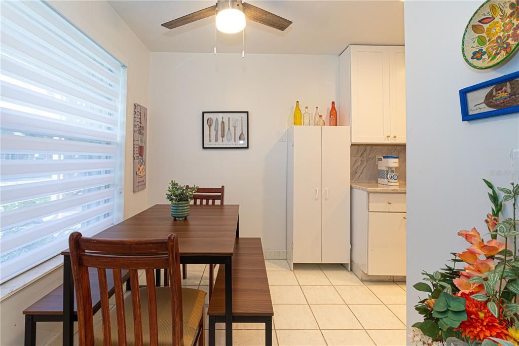 For Sale: $215,000 (2 beds, 2 baths, 1148 Square Feet)