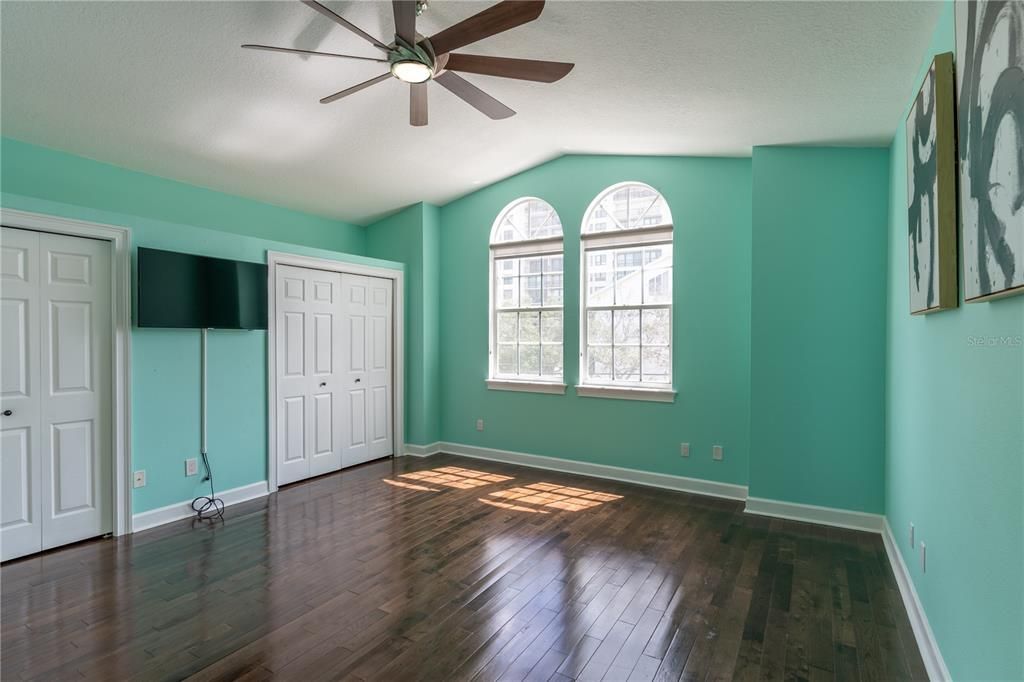 For Sale: $1,330,000 (3 beds, 2 baths, 2998 Square Feet)