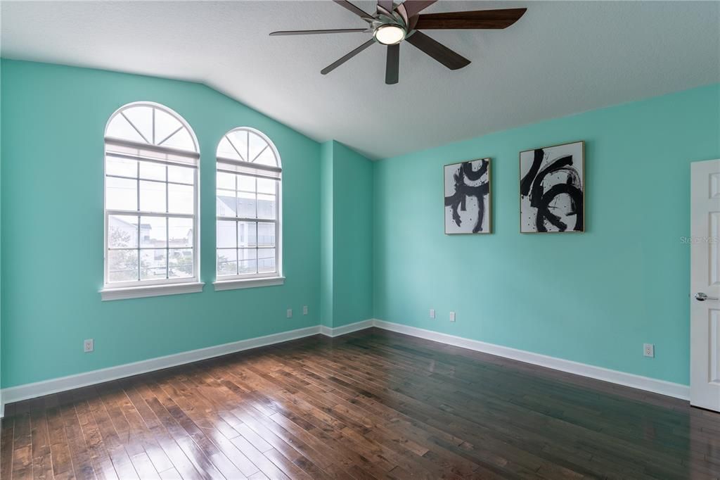 For Sale: $1,330,000 (3 beds, 2 baths, 2998 Square Feet)