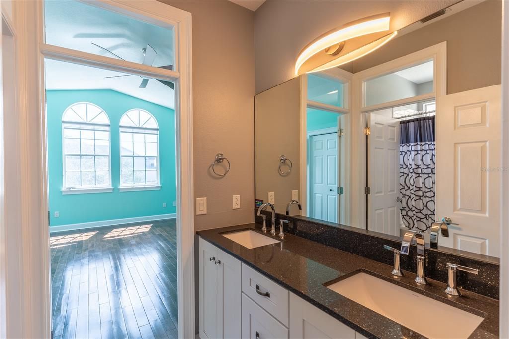 For Sale: $1,330,000 (3 beds, 2 baths, 2998 Square Feet)