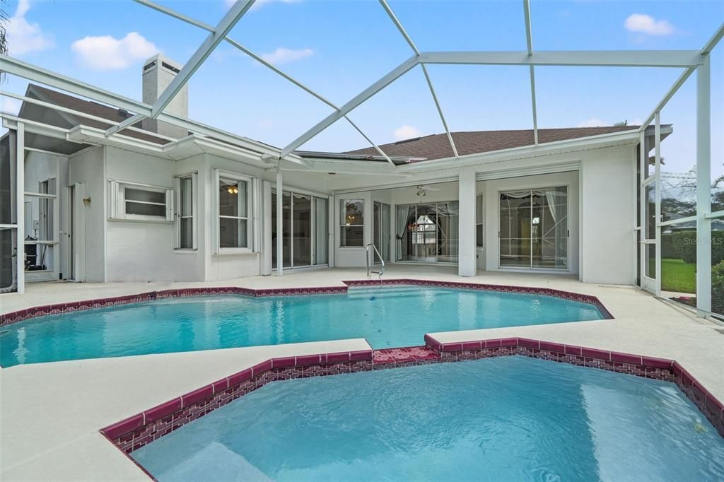 For Sale: $460,000 (4 beds, 3 baths, 2211 Square Feet)