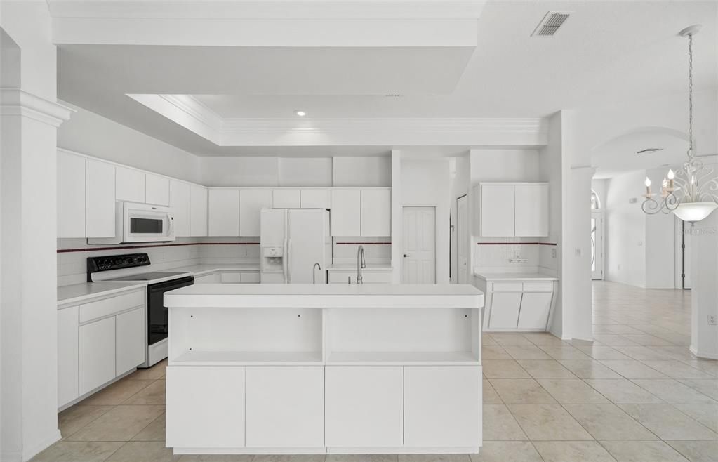 For Sale: $460,000 (4 beds, 3 baths, 2211 Square Feet)