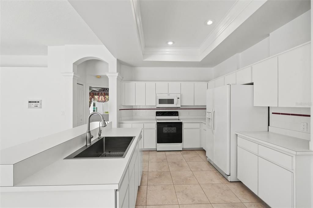 For Sale: $460,000 (4 beds, 3 baths, 2211 Square Feet)