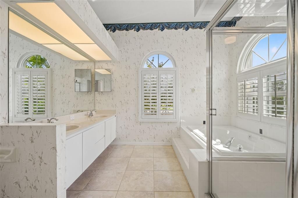 For Sale: $460,000 (4 beds, 3 baths, 2211 Square Feet)