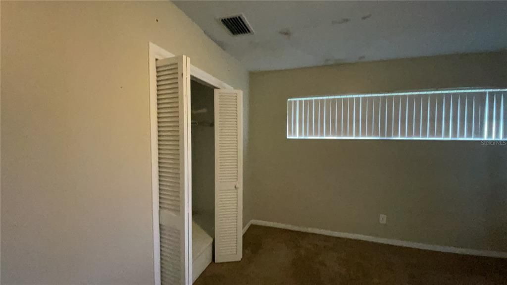 合同活跃: $679,000 (2 贝兹, 2 浴室, 1613 平方英尺)