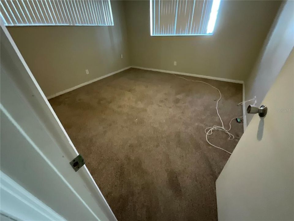 合同活跃: $679,000 (2 贝兹, 2 浴室, 1613 平方英尺)