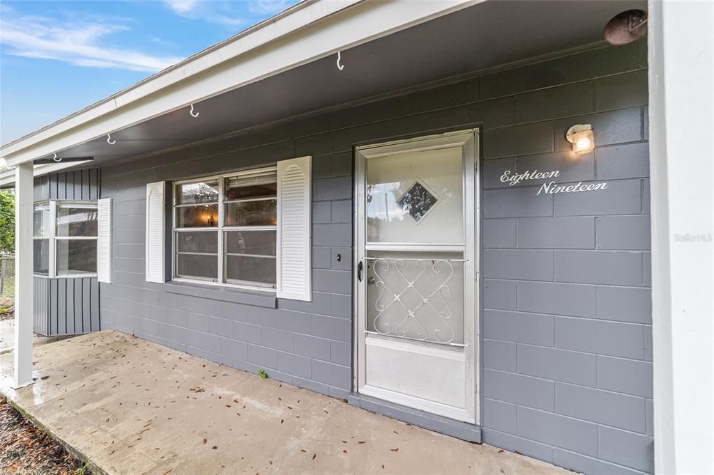 Active With Contract: $185,000 (3 beds, 1 baths, 1411 Square Feet)