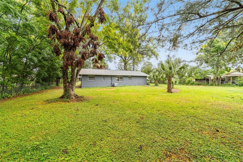 Active With Contract: $185,000 (3 beds, 1 baths, 1411 Square Feet)