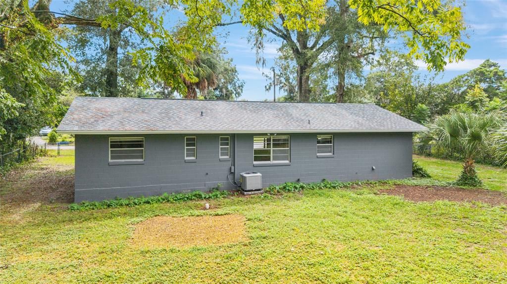 Active With Contract: $185,000 (3 beds, 1 baths, 1411 Square Feet)