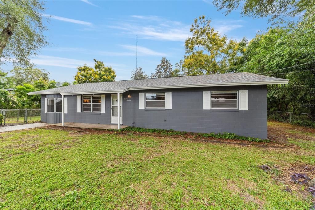 Active With Contract: $185,000 (3 beds, 1 baths, 1411 Square Feet)