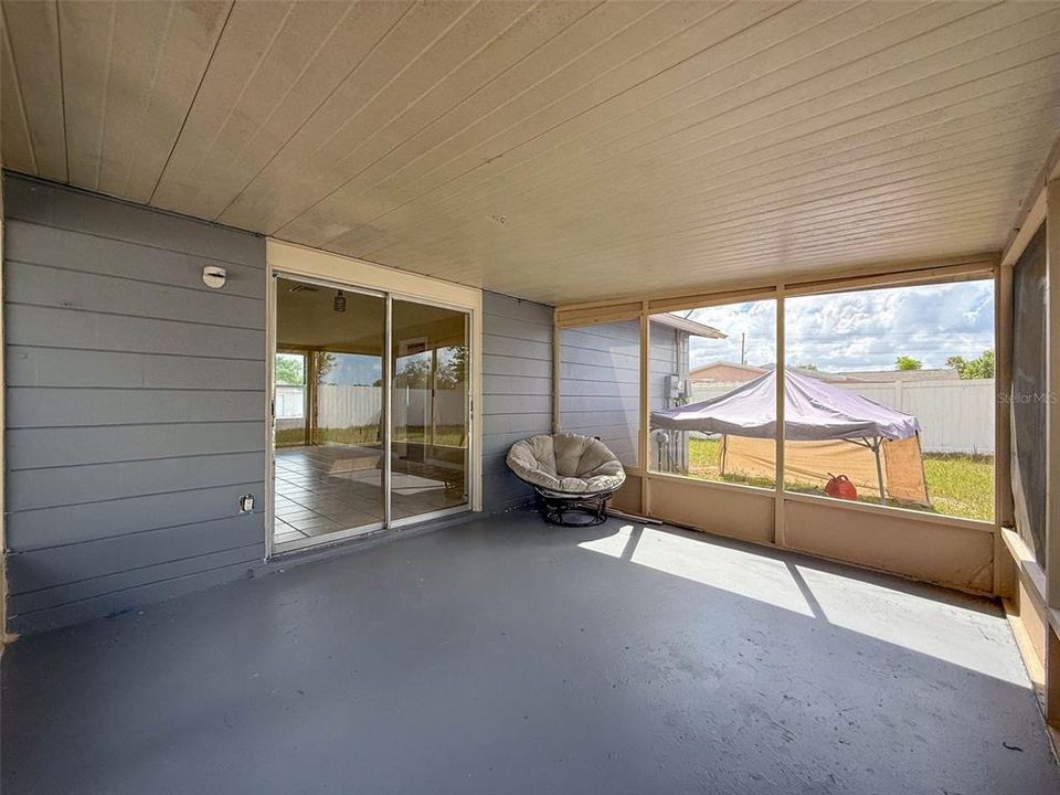 待售: $200,000 (2 贝兹, 2 浴室, 1025 平方英尺)