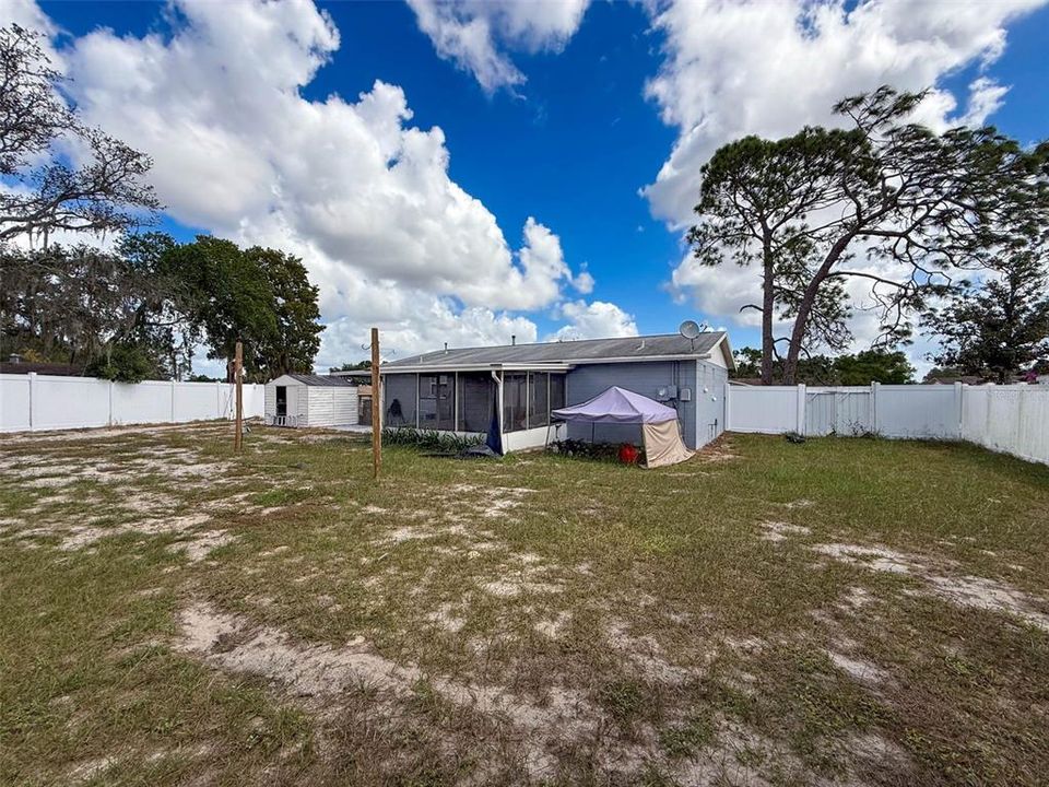 待售: $200,000 (2 贝兹, 2 浴室, 1025 平方英尺)