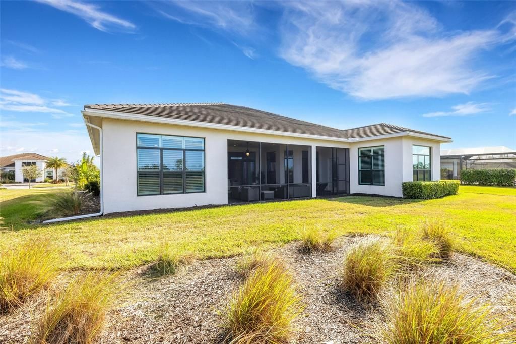 For Rent: $6,200 (3 beds, 4 baths, 3663 Square Feet)