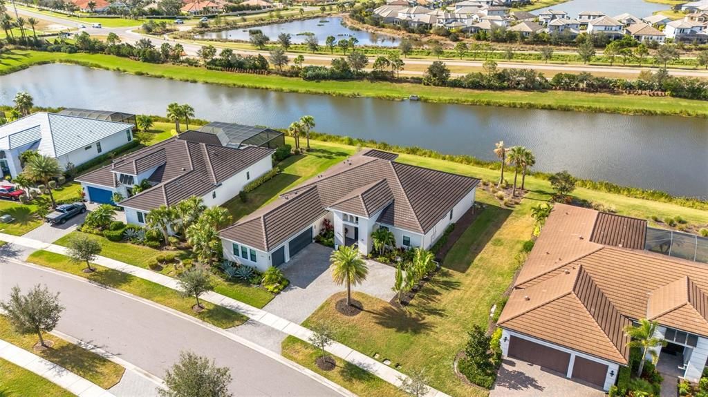 For Rent: $6,200 (3 beds, 4 baths, 3663 Square Feet)