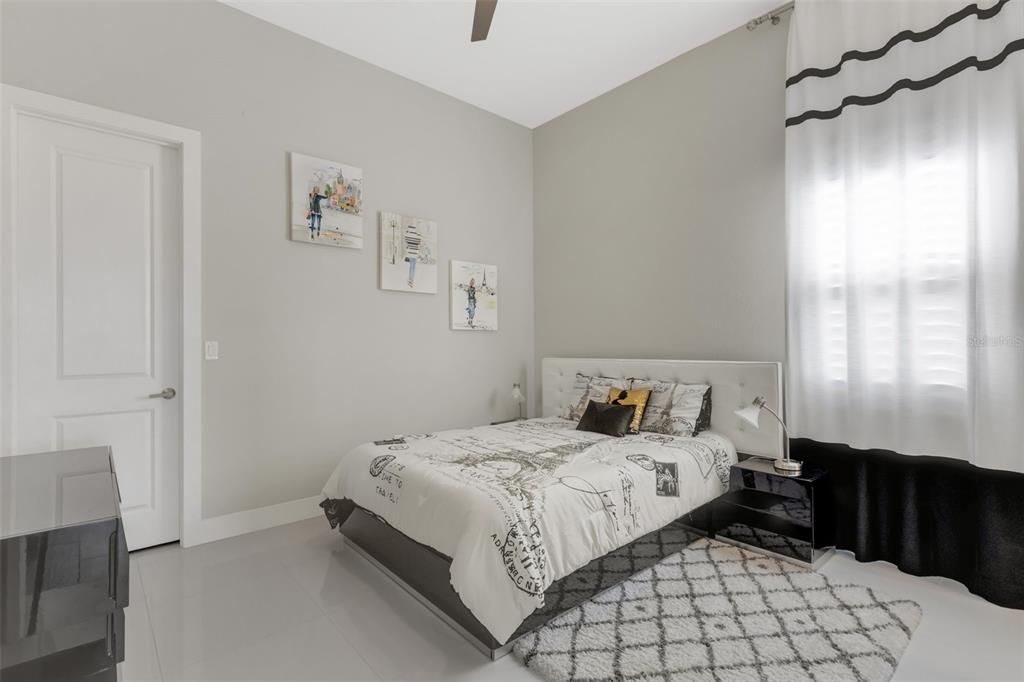 For Rent: $6,200 (3 beds, 4 baths, 3663 Square Feet)