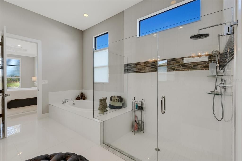 For Rent: $6,200 (3 beds, 4 baths, 3663 Square Feet)