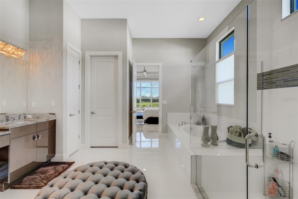 For Rent: $6,200 (3 beds, 4 baths, 3663 Square Feet)