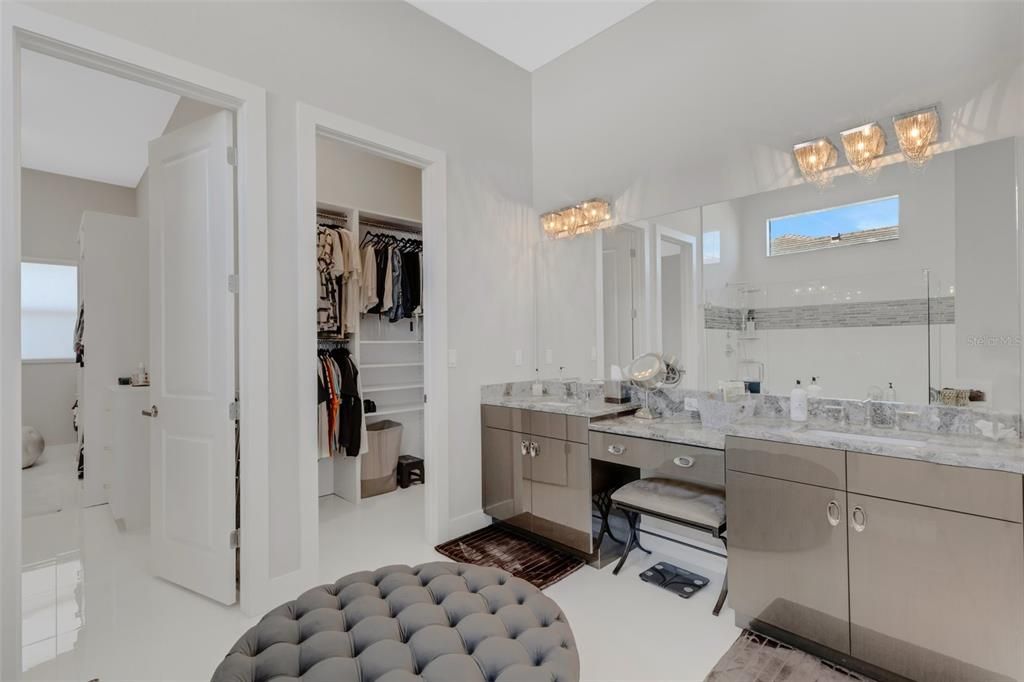 For Rent: $6,200 (3 beds, 4 baths, 3663 Square Feet)