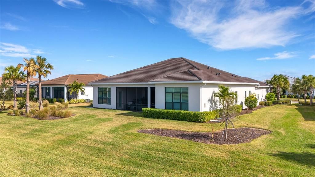 For Rent: $6,200 (3 beds, 4 baths, 3663 Square Feet)