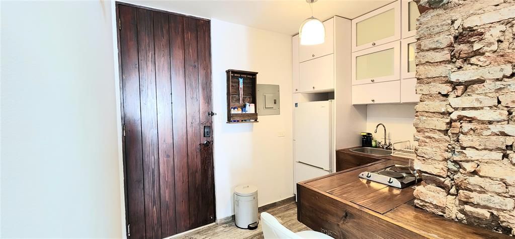 En Venta: $590,000 (2 camas, 1 baños, 1496 Pies cuadrados)