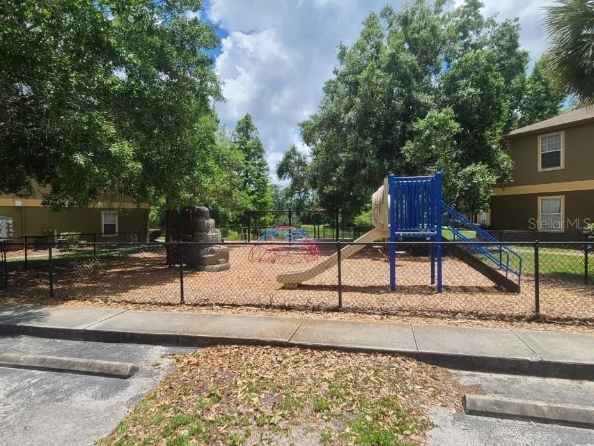 For Rent: $1,700 (3 beds, 2 baths, 1205 Square Feet)