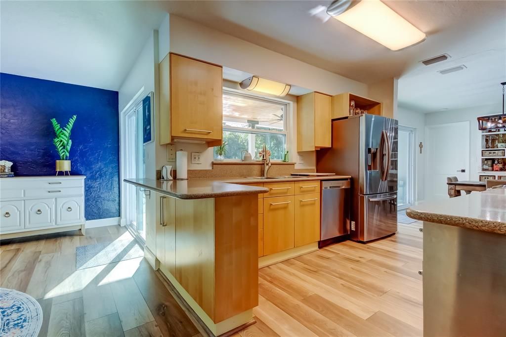 Active With Contract: $730,000 (3 beds, 3 baths, 1848 Square Feet)