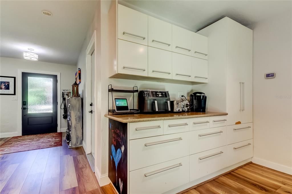 Active With Contract: $730,000 (3 beds, 3 baths, 1848 Square Feet)