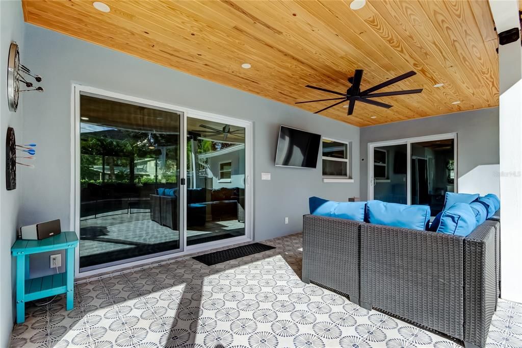 Active With Contract: $730,000 (3 beds, 3 baths, 1848 Square Feet)