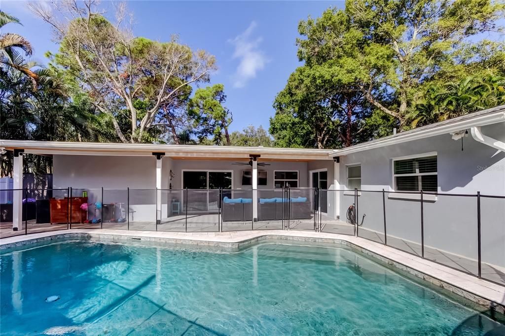 Active With Contract: $730,000 (3 beds, 3 baths, 1848 Square Feet)