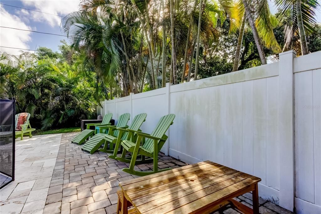 Active With Contract: $730,000 (3 beds, 3 baths, 1848 Square Feet)