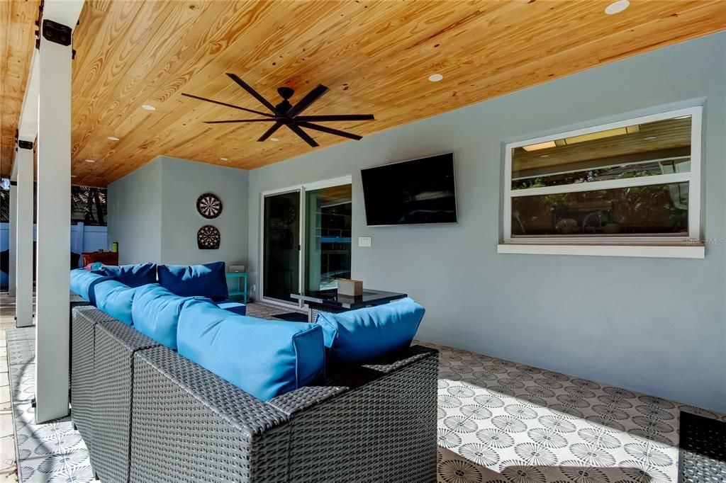 Active With Contract: $730,000 (3 beds, 3 baths, 1848 Square Feet)